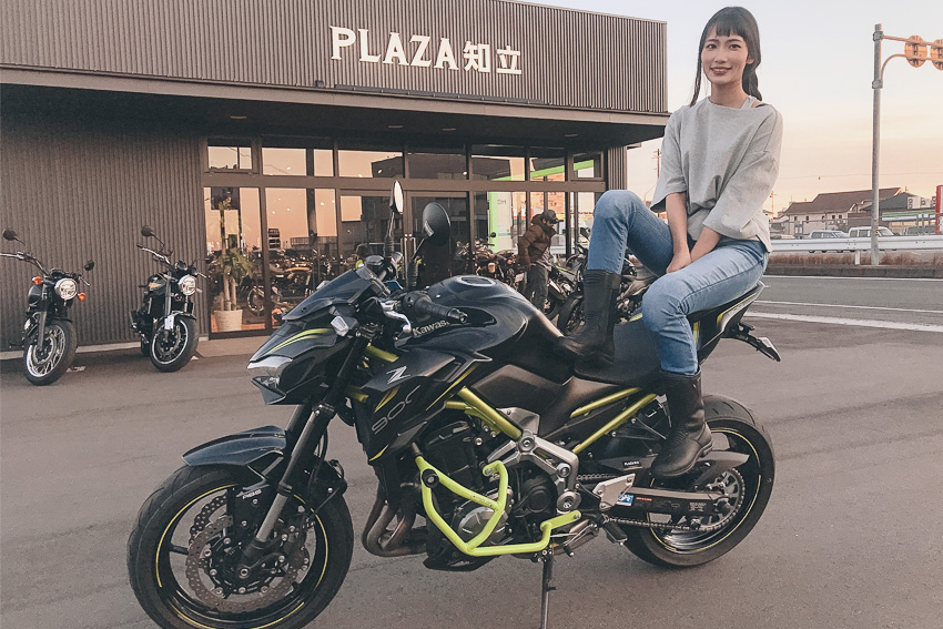 バイク用レディースパンツでお悩みの方必見 デザインと機能を両立する Pmj の着こなしスナップ集 News ニュース ジャペックス公式サイト